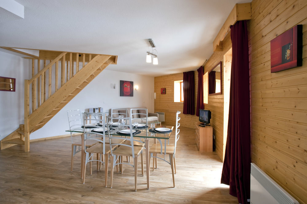 Les Balcons De Recoin - Chamrousse Aparthotel Exterior photo